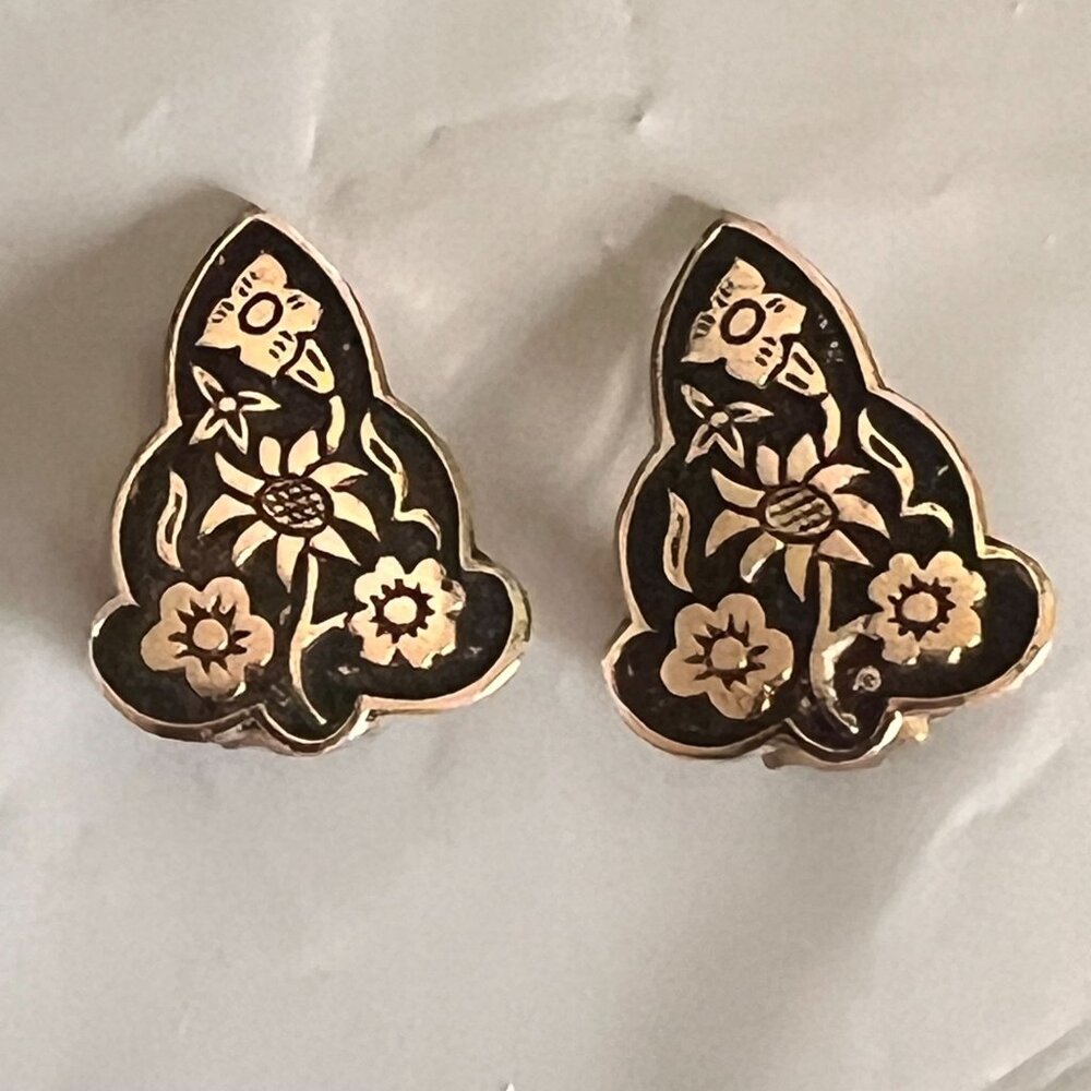 Vtg Western Germany Floral Clip-On Earrings Black Silvertone Metal Triangle